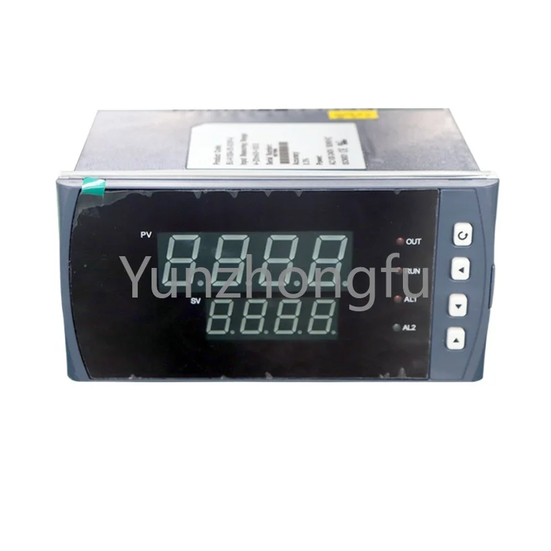 Intelligent digital display regulator for real-time display and on-site control to adapt to various working conditions