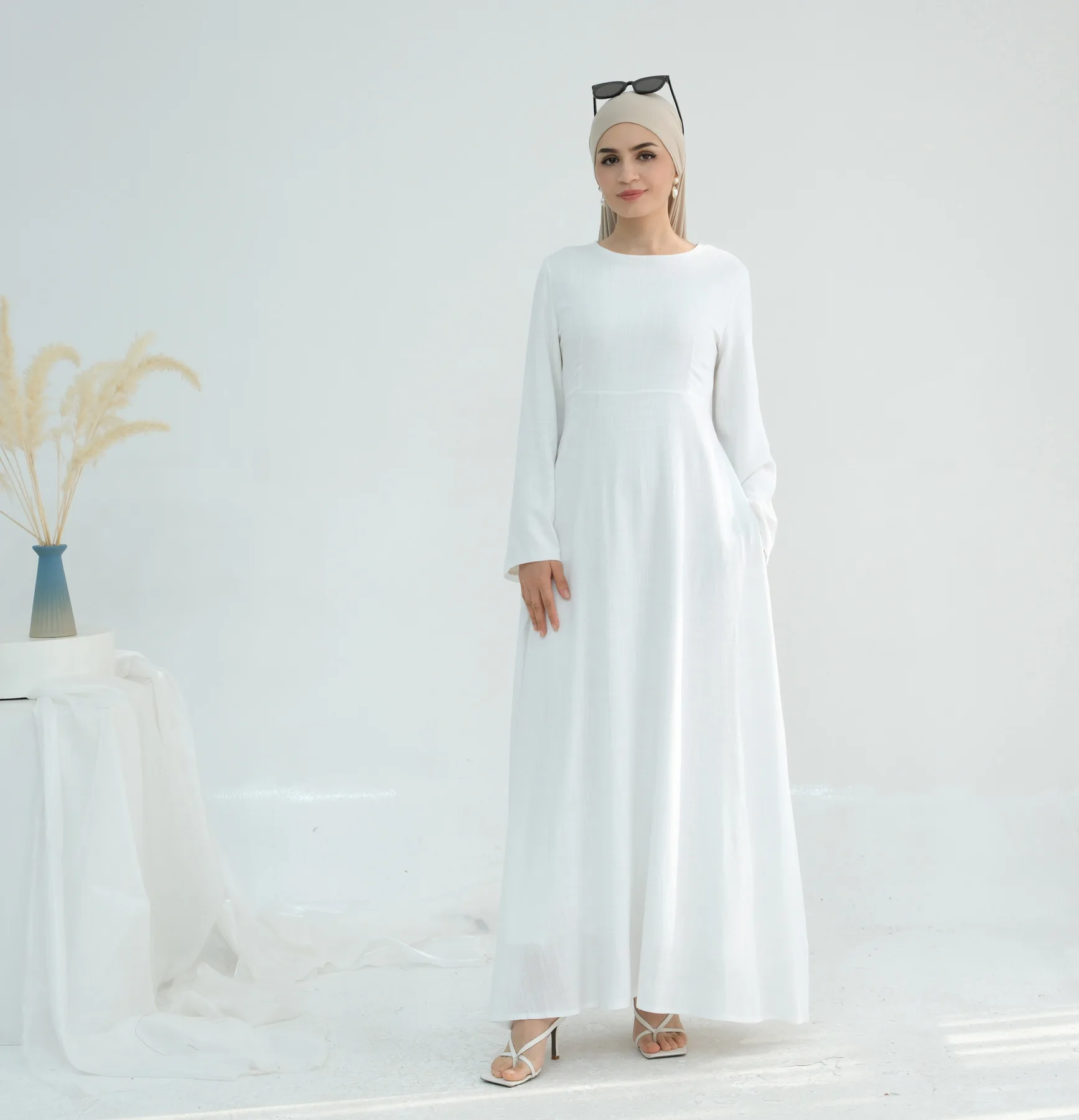 Loriya Dubai Turkish Solid Color Waist-Tie Abaya