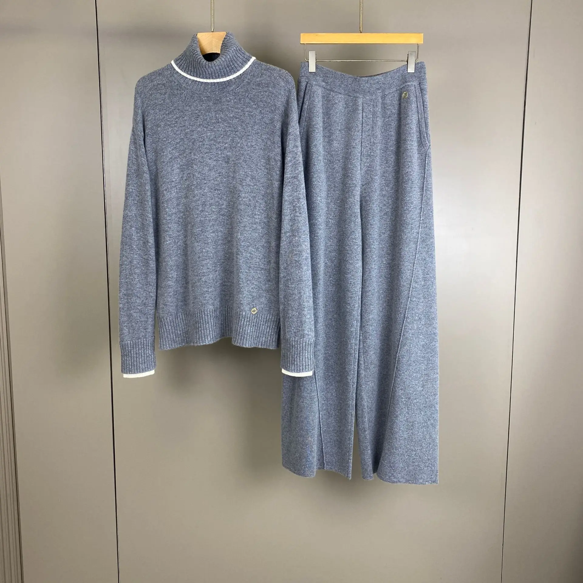Women's 2026 Autumn Winter New Cashmere Contrasting High-neck Sweater With Elastic Waist Straight Leg Wide leg Pants Set
