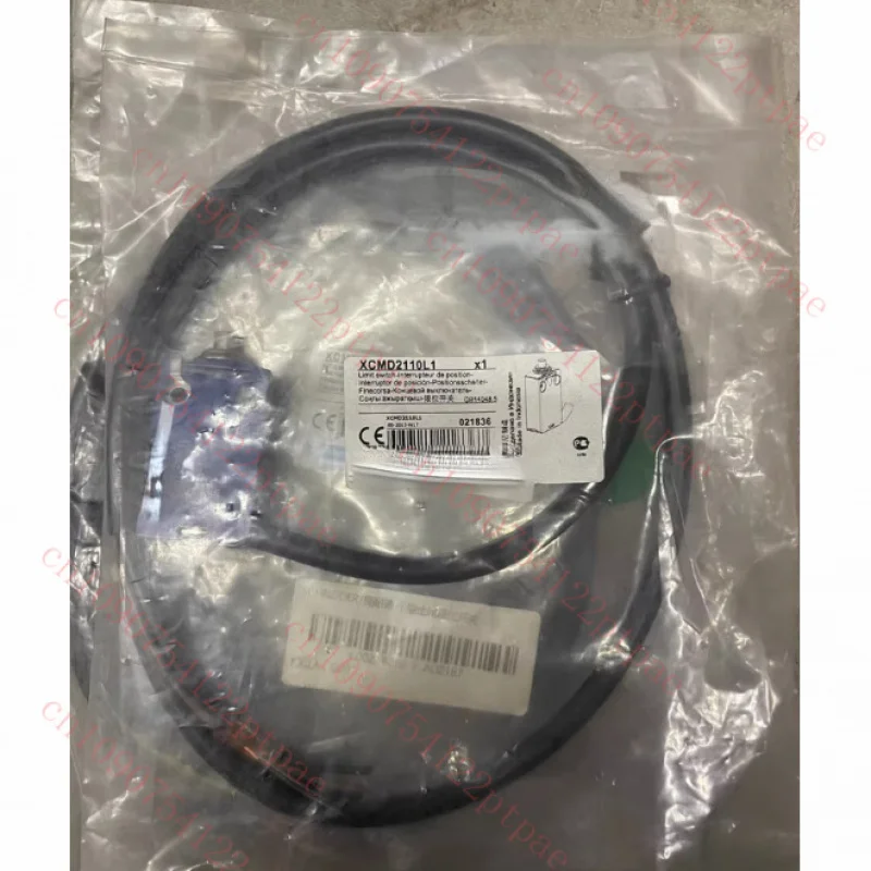 

Новый оригинальный концевой выключатель XCMD2110L1 ZCMD21+ZCE10 Сделано в Индонезии