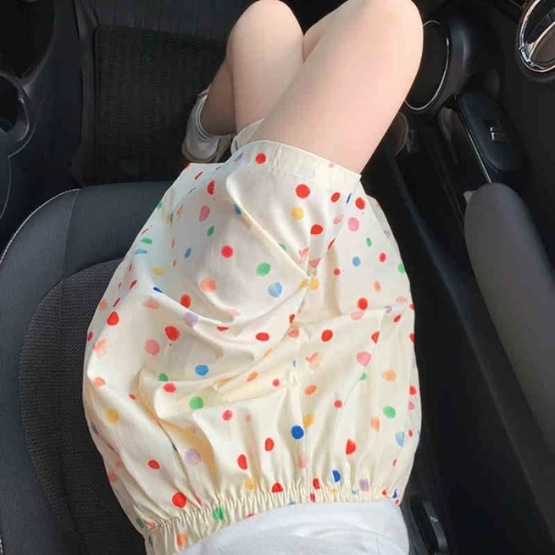 กางเกงขาสั้นเอวสูงผ้าไหมน้ำแข็งลายจุดสีรุ้งสำหรับผู้หญิง สไตล์ลำลอง กางเกงขาสั้นห้าส่วนทรงหลวม