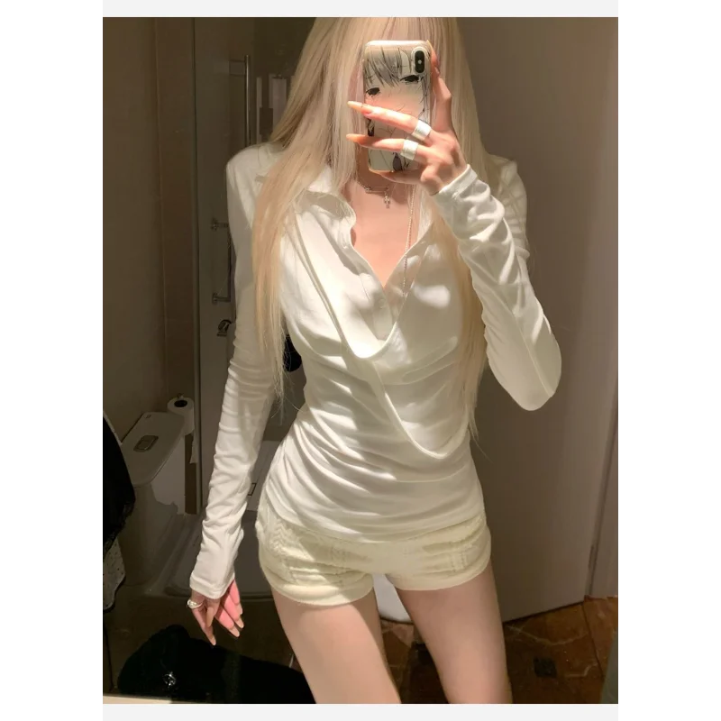 

Fake Two-piece Swing Collar T-shirt for Women in Autumn with Waist Design and Bottoming with Slim Fit Top