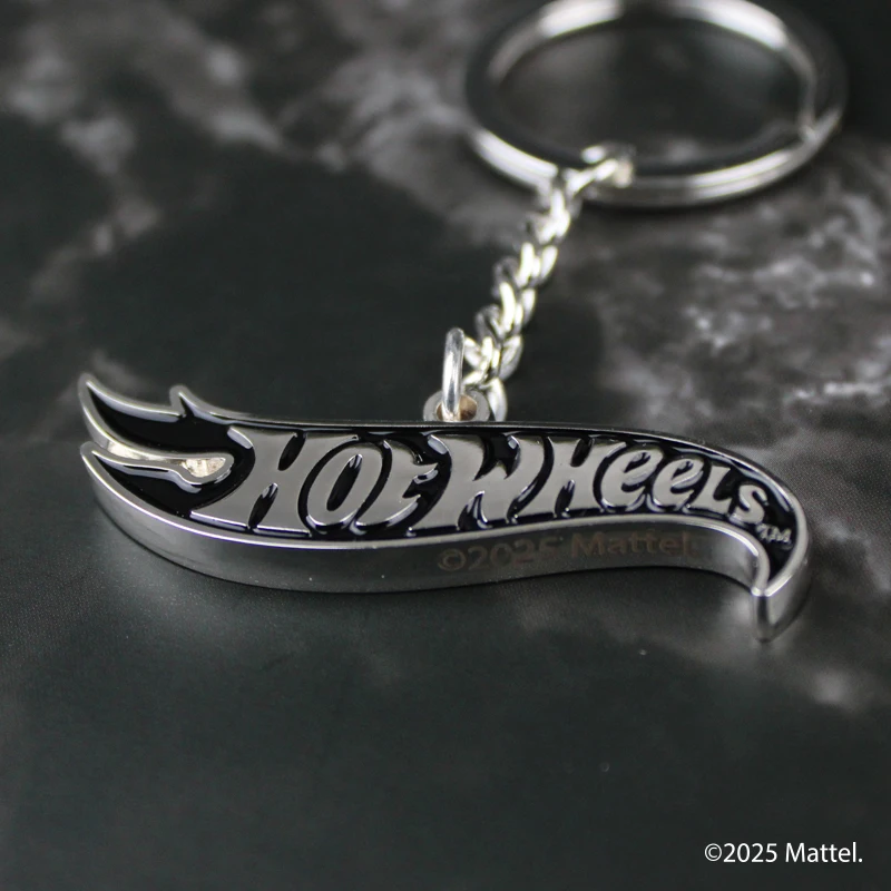 Brelok do kluczy z logo Hot Wheels 2025 Nowy męski mini wisiorek z łańcuszkiem Niezabudzany model pojazdu Akcesorium Zabawka Prezent dla chłopca
