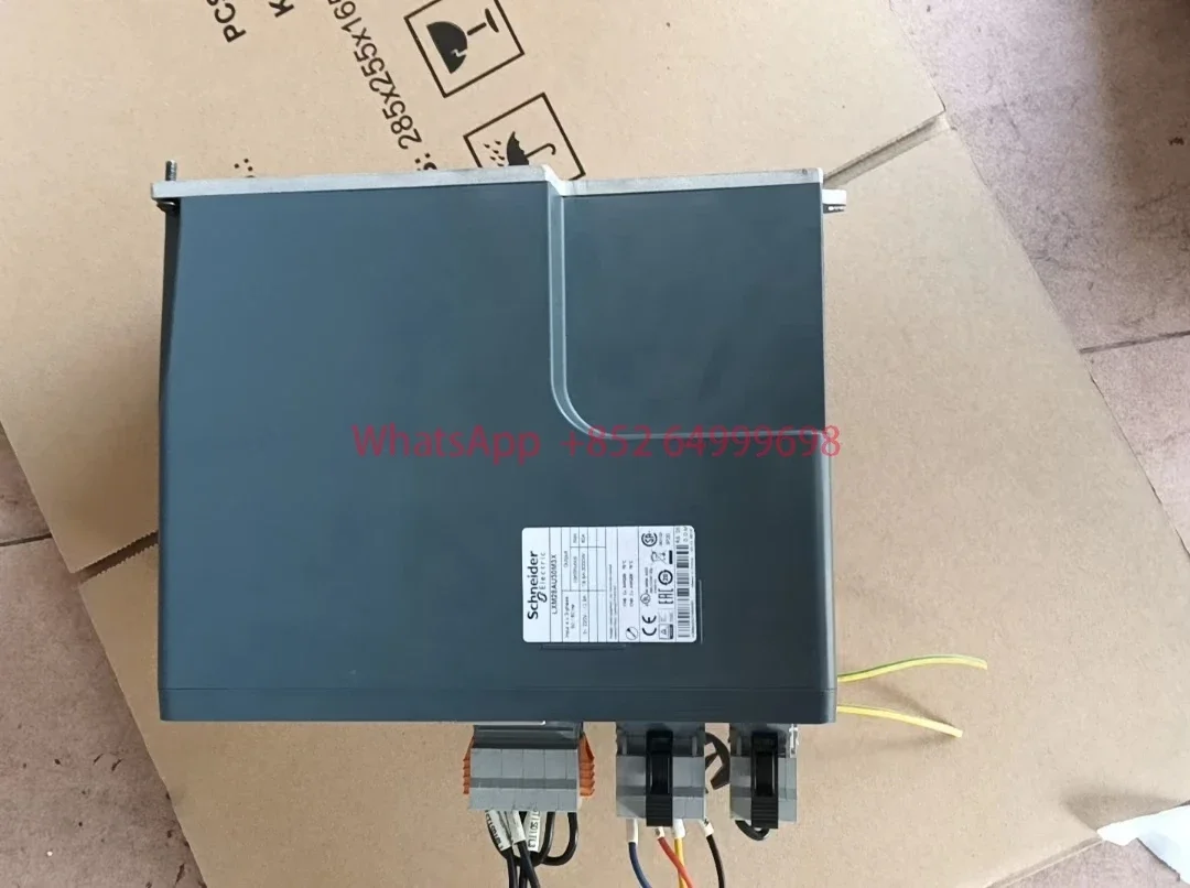 

LXM28AU30M3X Б/у сервопривод 3,0 кВт, работающая функция ОК