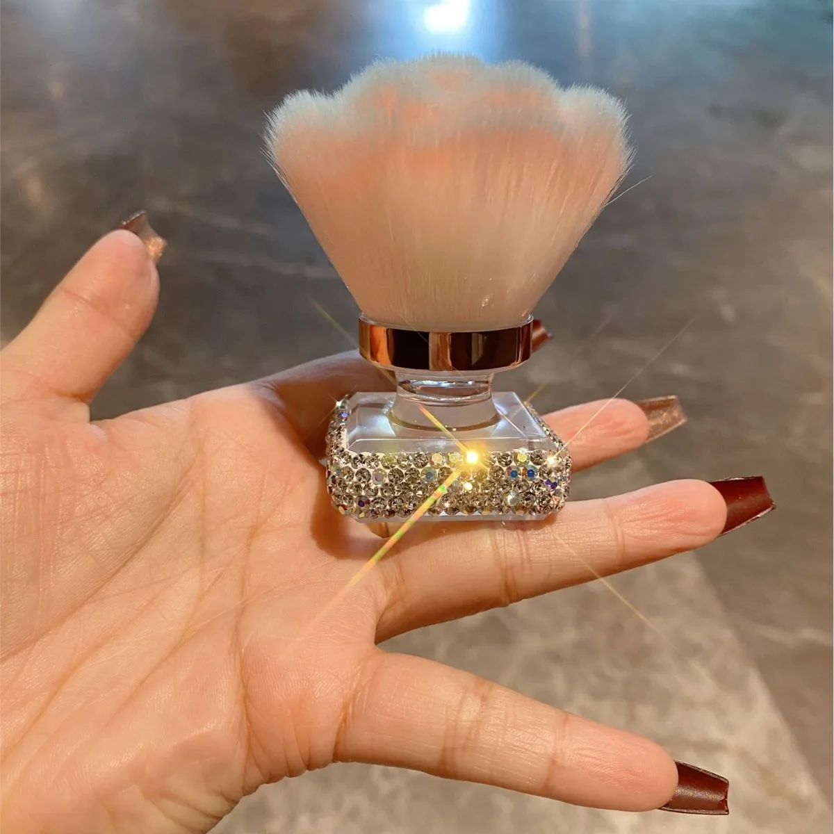 

Makeup brush Advanced sense diamond-set blush brush Portable setting brush loose powder soft