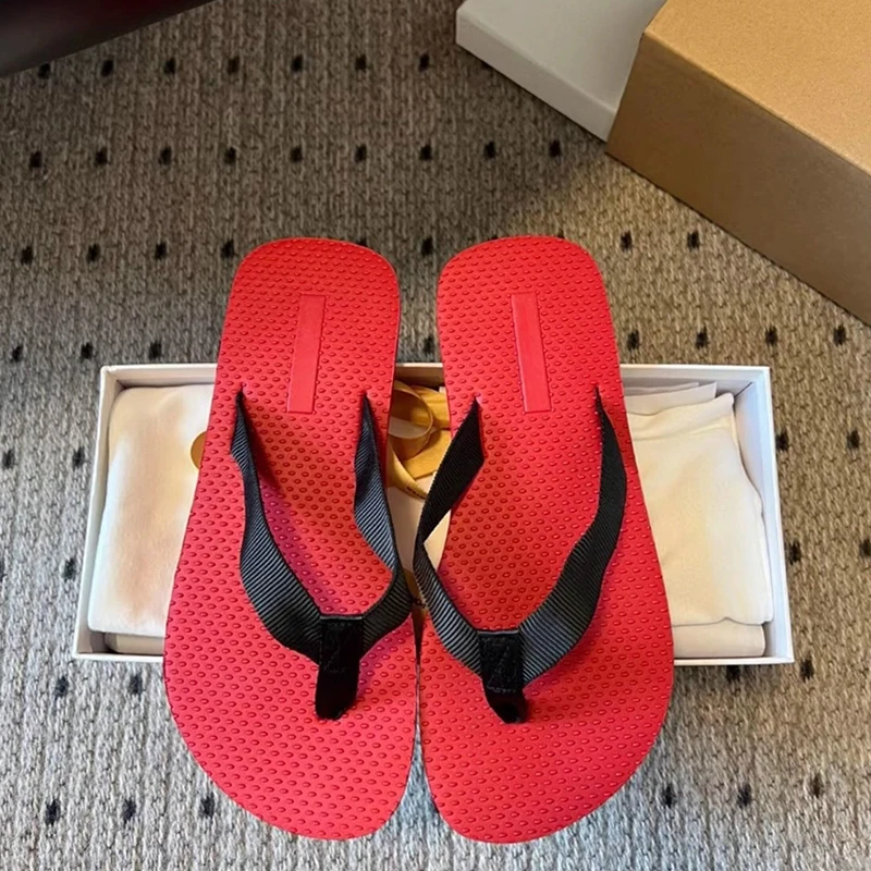 2026 Summer Women Flip Flops Fashion Clip-toed Flip-flops Street Style Women Slipper Fashion Flat-bottomed Seaside Beach Sandals