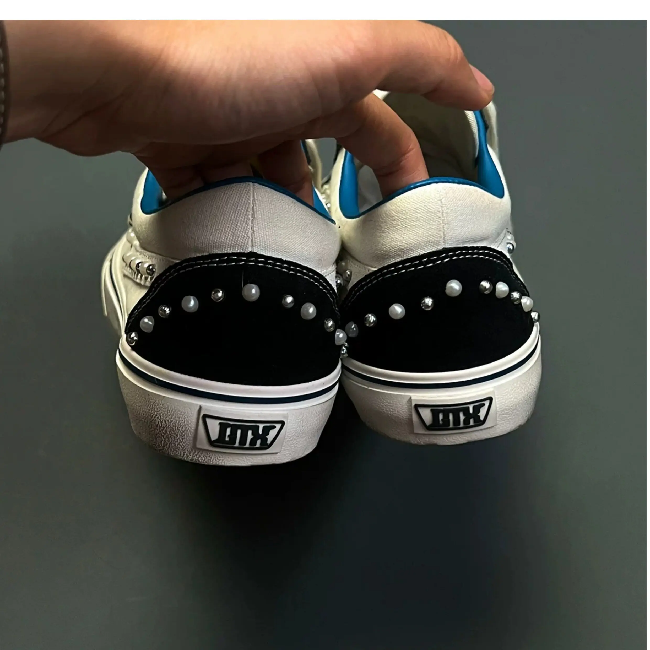 Dopamine Co., Ltd. Skateboard Shoe Head Blasting American retro fashion street leisure skateboard shoes.