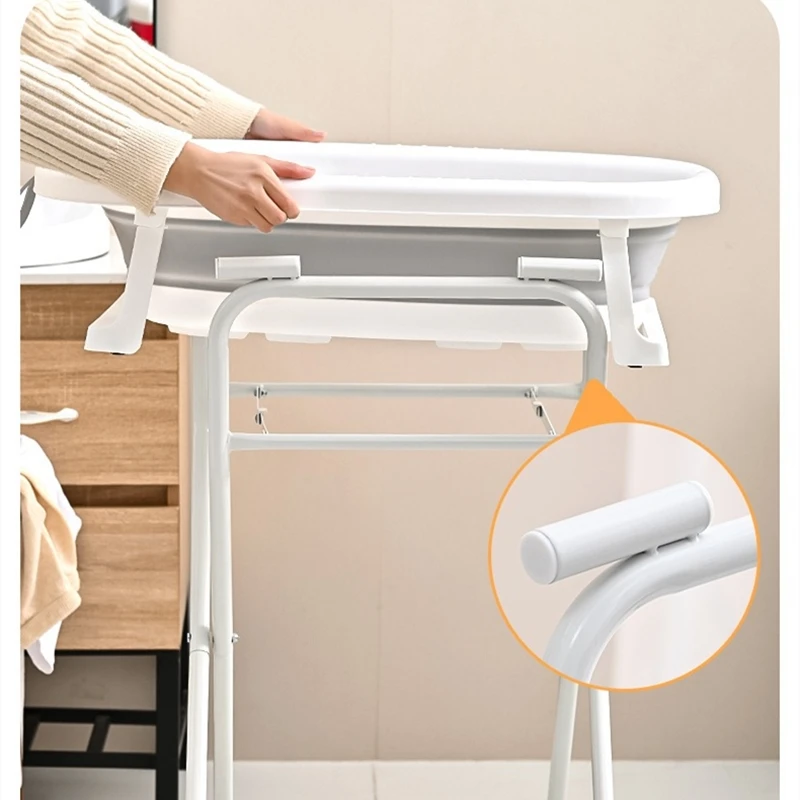 حوض استحمام للأطفال مع حامل حوض استحمام قائم قابل للطي لحديثي الولادة، طاولة العناية بالحمام، عرض درجة الحرارة في الوقت الحقيقي