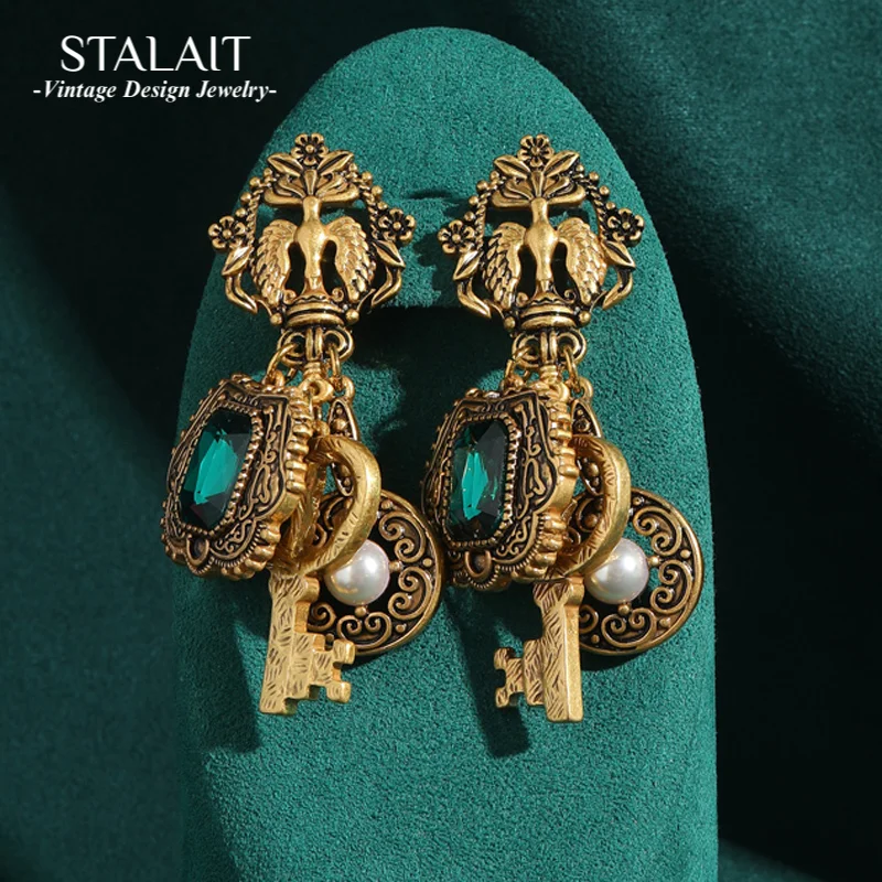 

Vintage Eagle Earrings Key Drop Dangle Gothic Green Crystal Antique Gold Color Woman Accessories Retro Luxury Quality Jewelry
