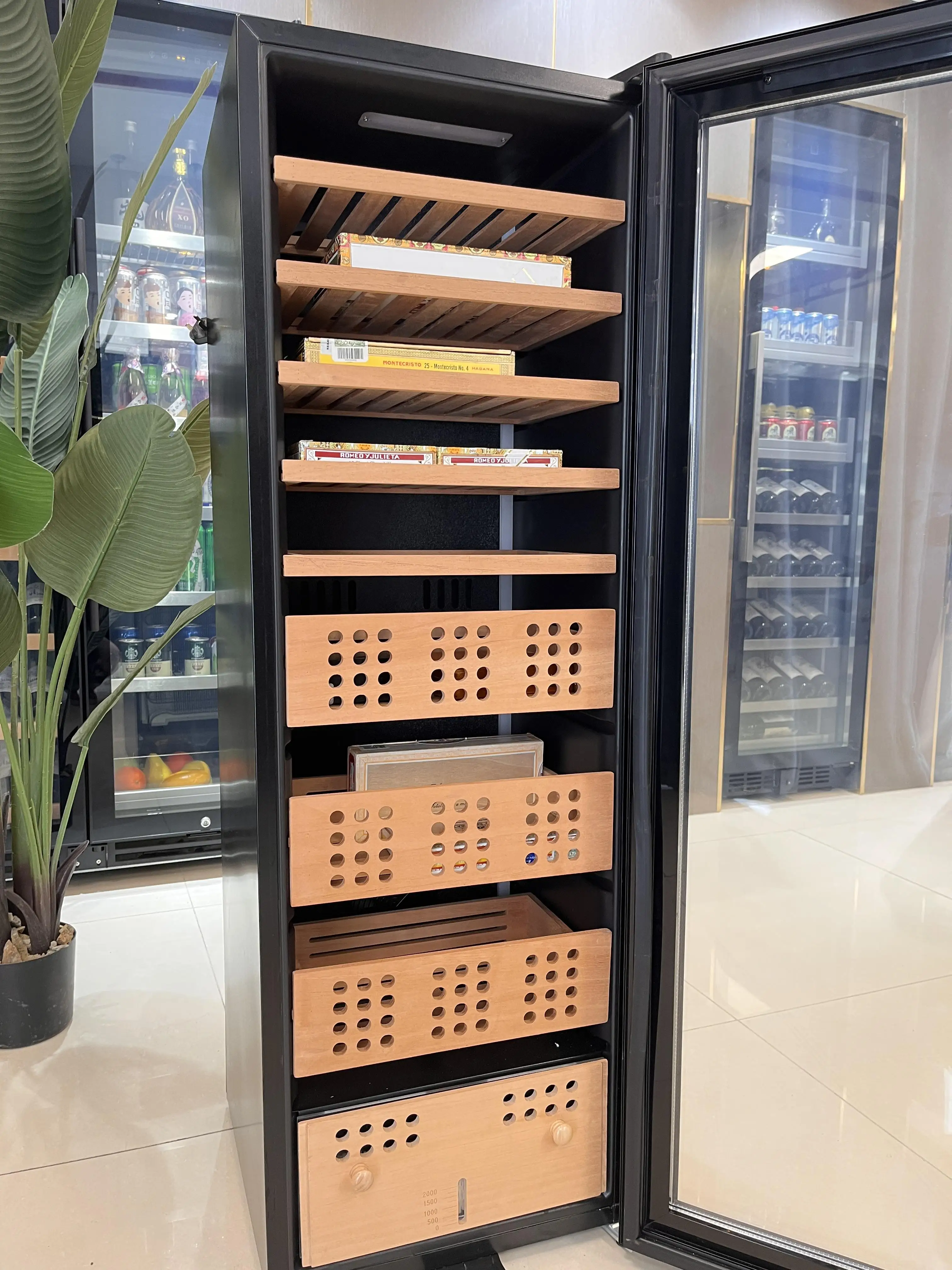 Premium Precise Automated Climate Controlled Cigar Humidor Cabinet Modern Design With Lacquer Technics Factory Direct Offer