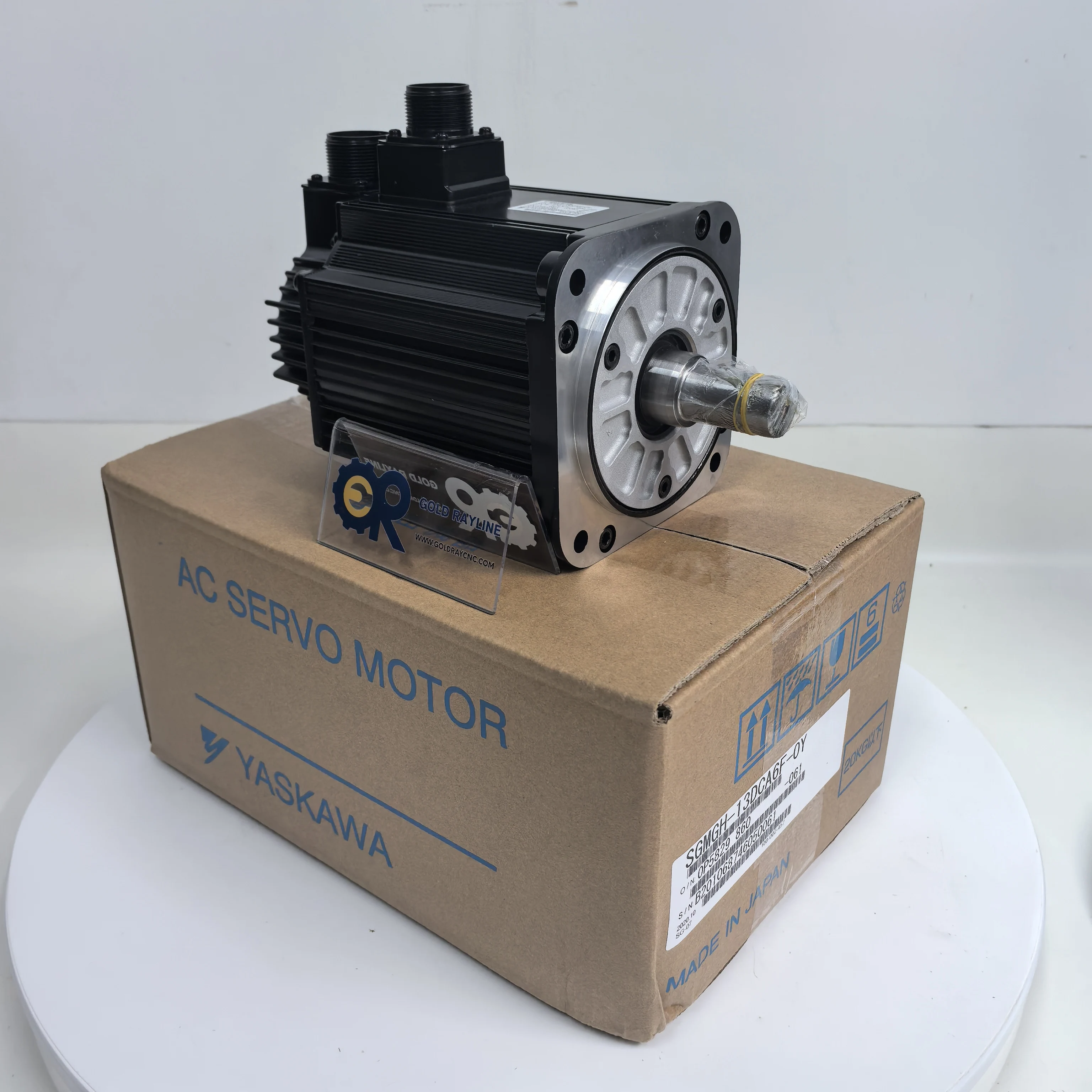 Servo motor Yaskawa SGMGH-13DCA6F-OY novo em estoque envio rápido