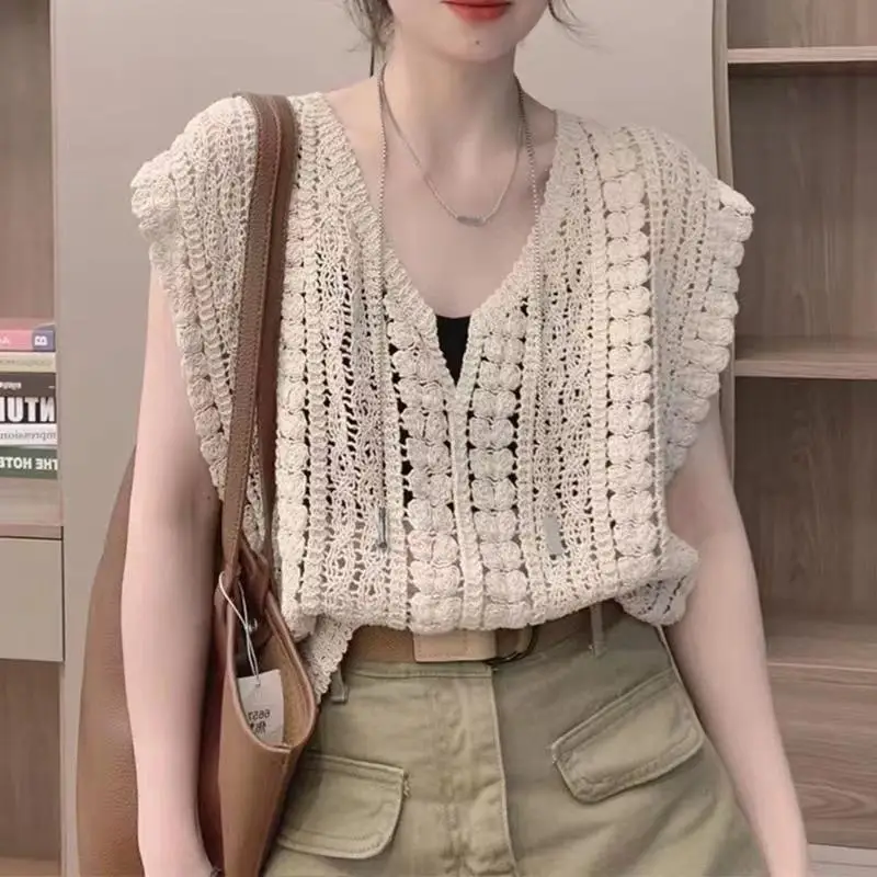 

Spring Summer Womens Hollow Flower V-neck Knitted Vest Sleeveless Top