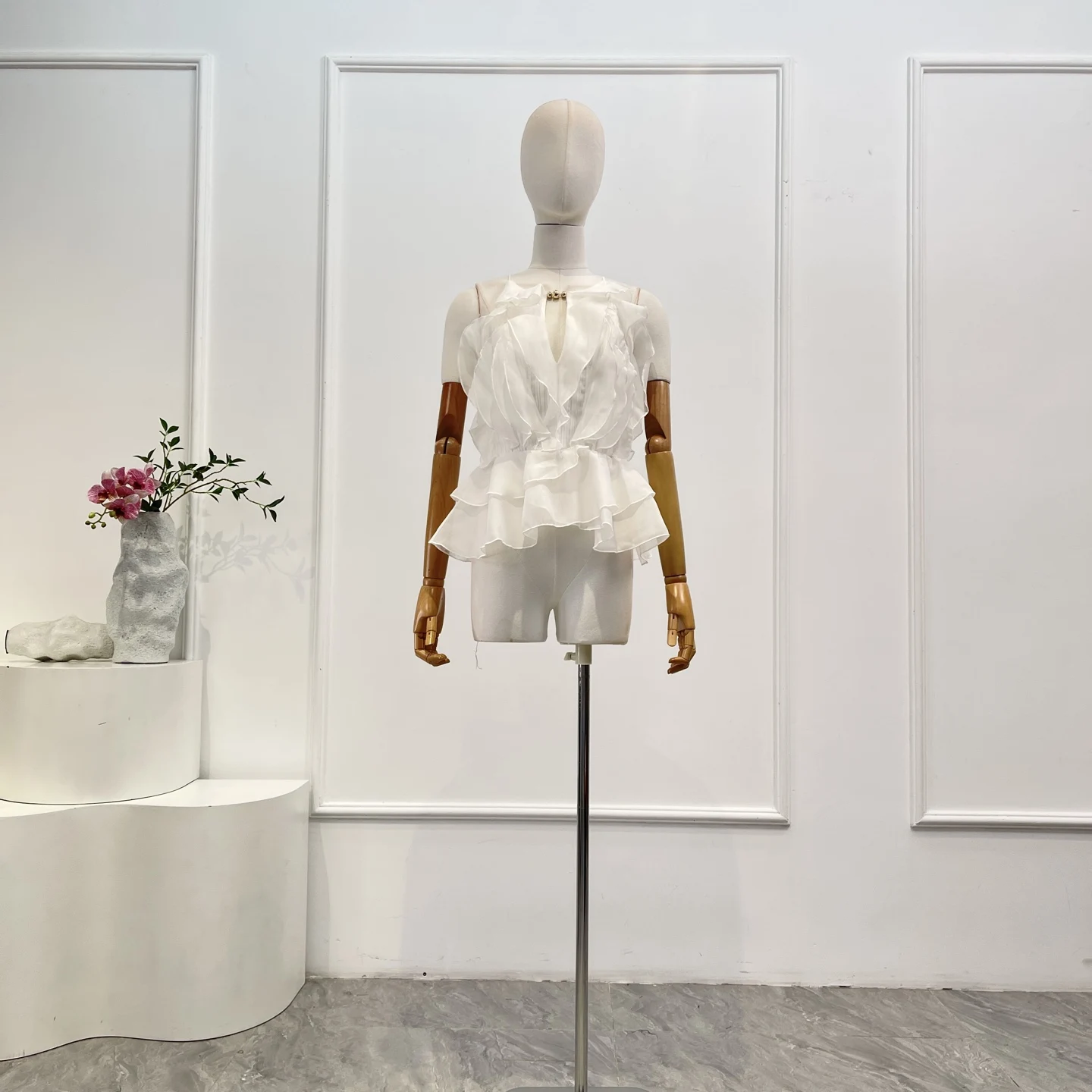 

Высококачественная женская бело-желтая блузка без рукавов с оборками, новинка 2026, новинка