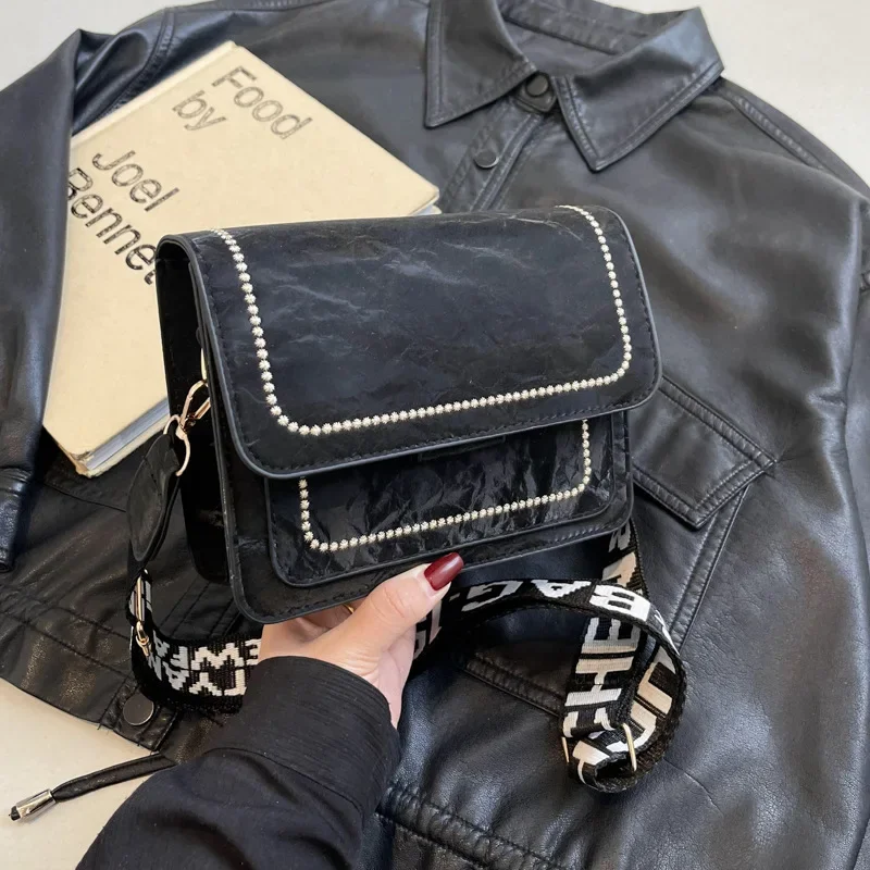 

Super fire niche design bag popular retro wide shoulder strap messenger bag high-end small square bag