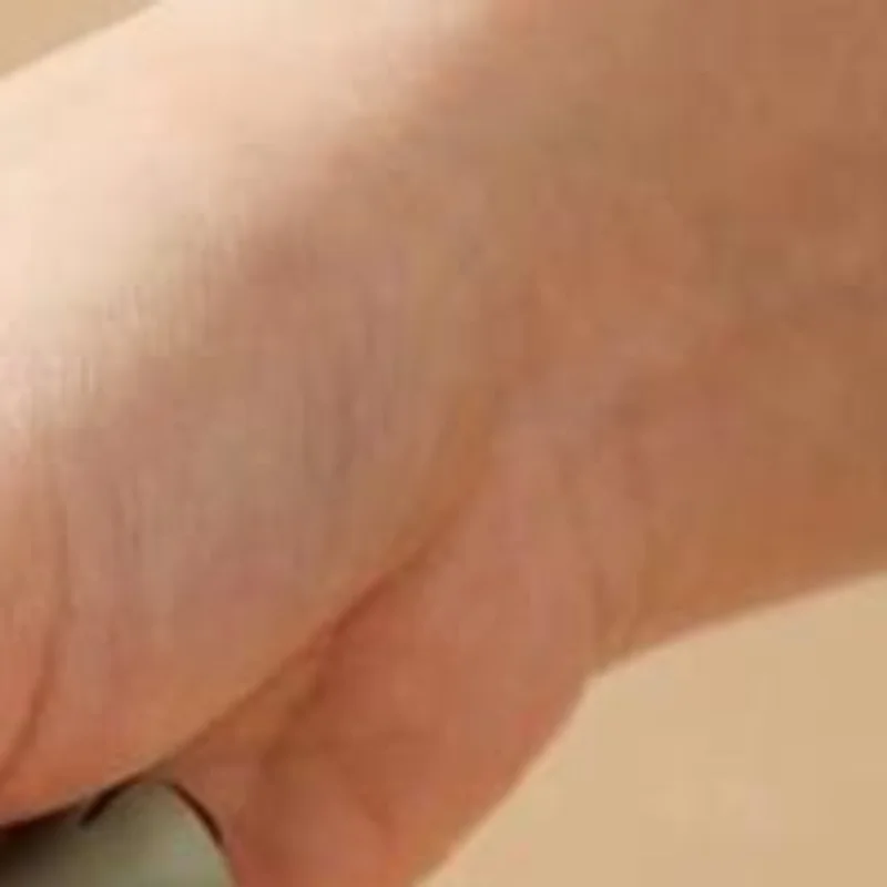 

Массажный ролик для пальцев из массива дерева с вращением на 360 градусов ° Массажер для пальцев с роликовым механизмом и клипсой, акупунктурная палочка для снятия напряжения с меридианов рук