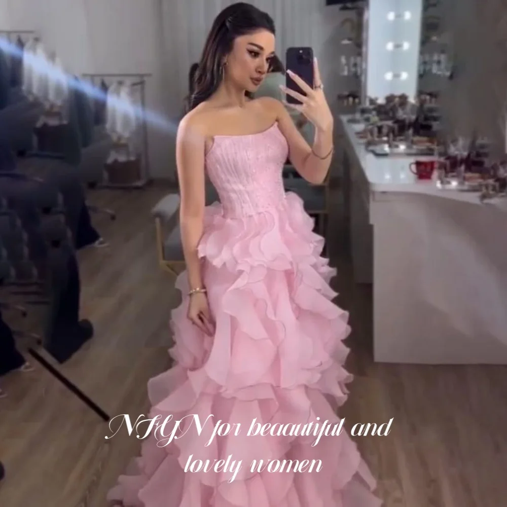 

NFYN Pink Special Occasion Dress Strapless Tiered Prom Dress with Pleats Sleeveless Evening Party Dresses for Women Customized