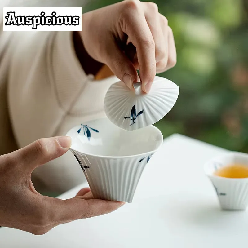 

80ml Boutique Hand-painted Butterfly Orchid Ceramic Tea Tureen Creative Three Legged Tea Bowl With Lid High-end Kung Fu Tea Set