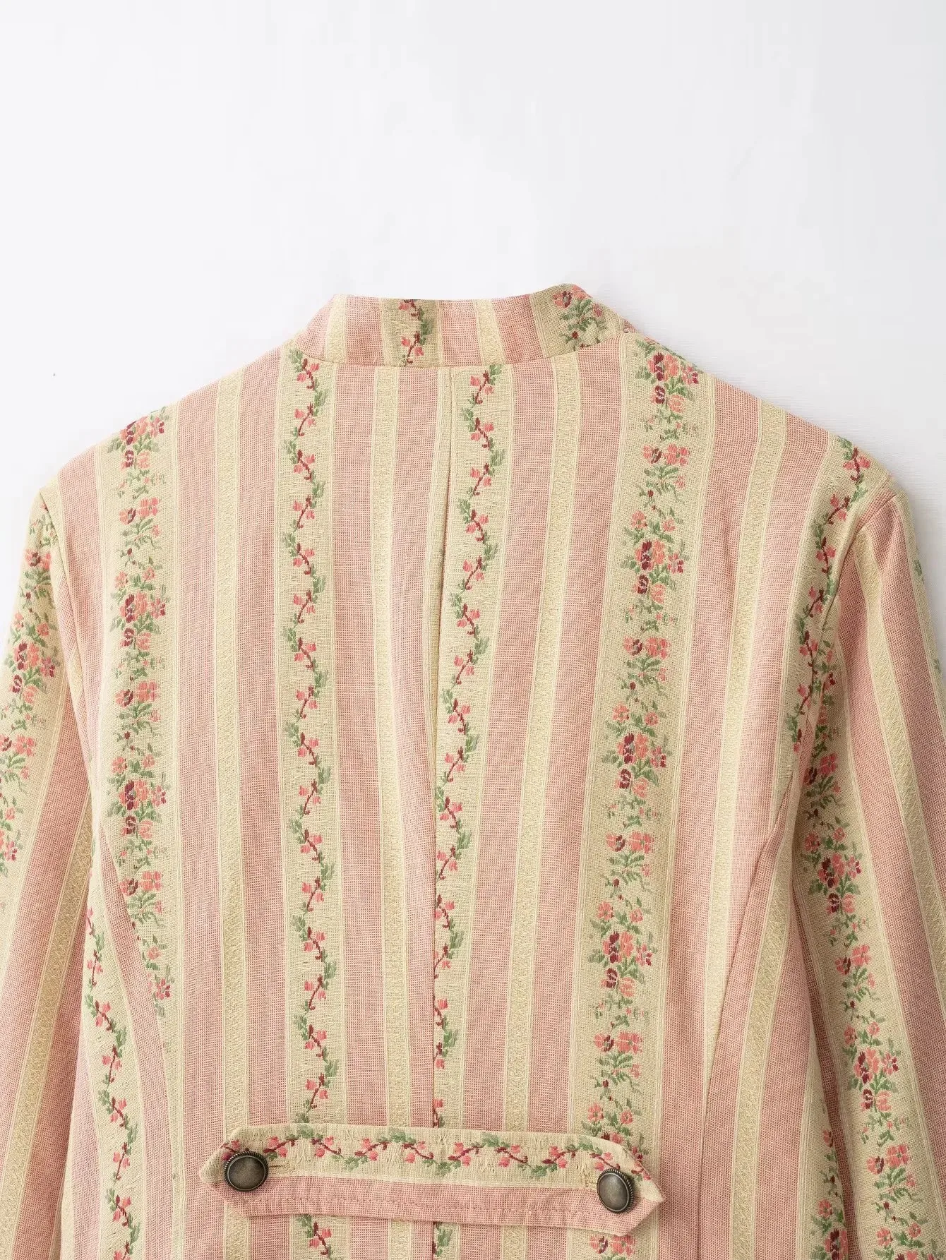 Elegante Damenjacke mit Blumenmuster und Streifen, Jacquard, Herbstmode 2026, Diagonalknöpfe, Stehkragen, lange Ärmel, kurzer Damenmantel – Detail 6