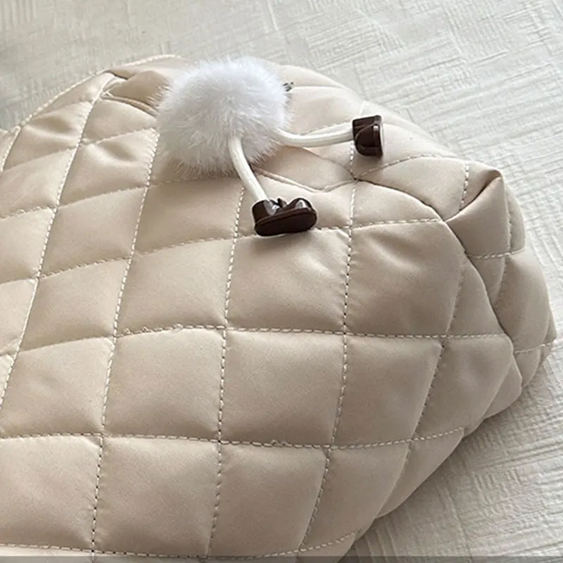 حقيبة كتف ذات سعة كبيرة للنساء على الطراز الكوري مع قلادة للعمل والمكتب والتنقل للاستخدام اليومي غير الرسمي #5