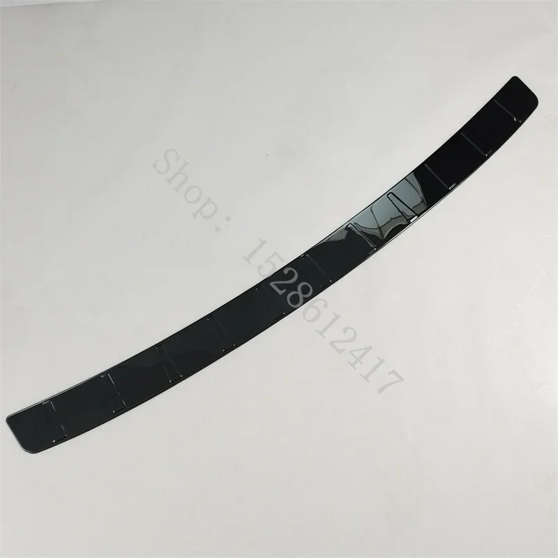 

for For Volvo XC60 2018 2019 2020~2025 Trunk Door Guard Strips Sill Plate Protector Rear Bumper Guard Trim Car accessories