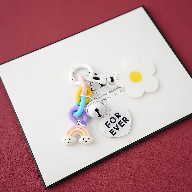 1 Stück Kreativer Schlüsselanhänger mit Blumen- und Herzanhänger in Bonbonfarben, Niedlicher Kleiner Blumen-Schlüsselring, Taschenanhänger, Accessoires – Detail 4