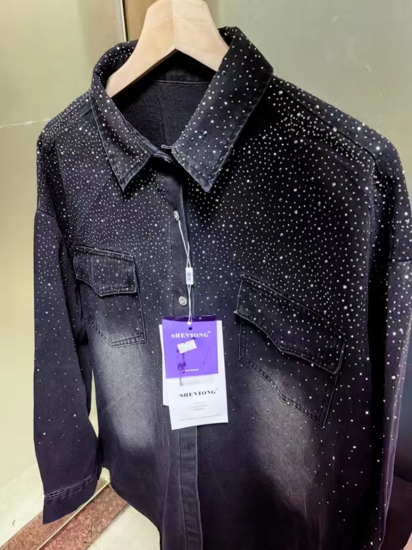 جديد 2025 الخريف الاتجاه موضة الساخن الحفر قمصان جينز بلوزة للنساء فضفاضة عادية الأسود أبلى جان ملابس امرأة