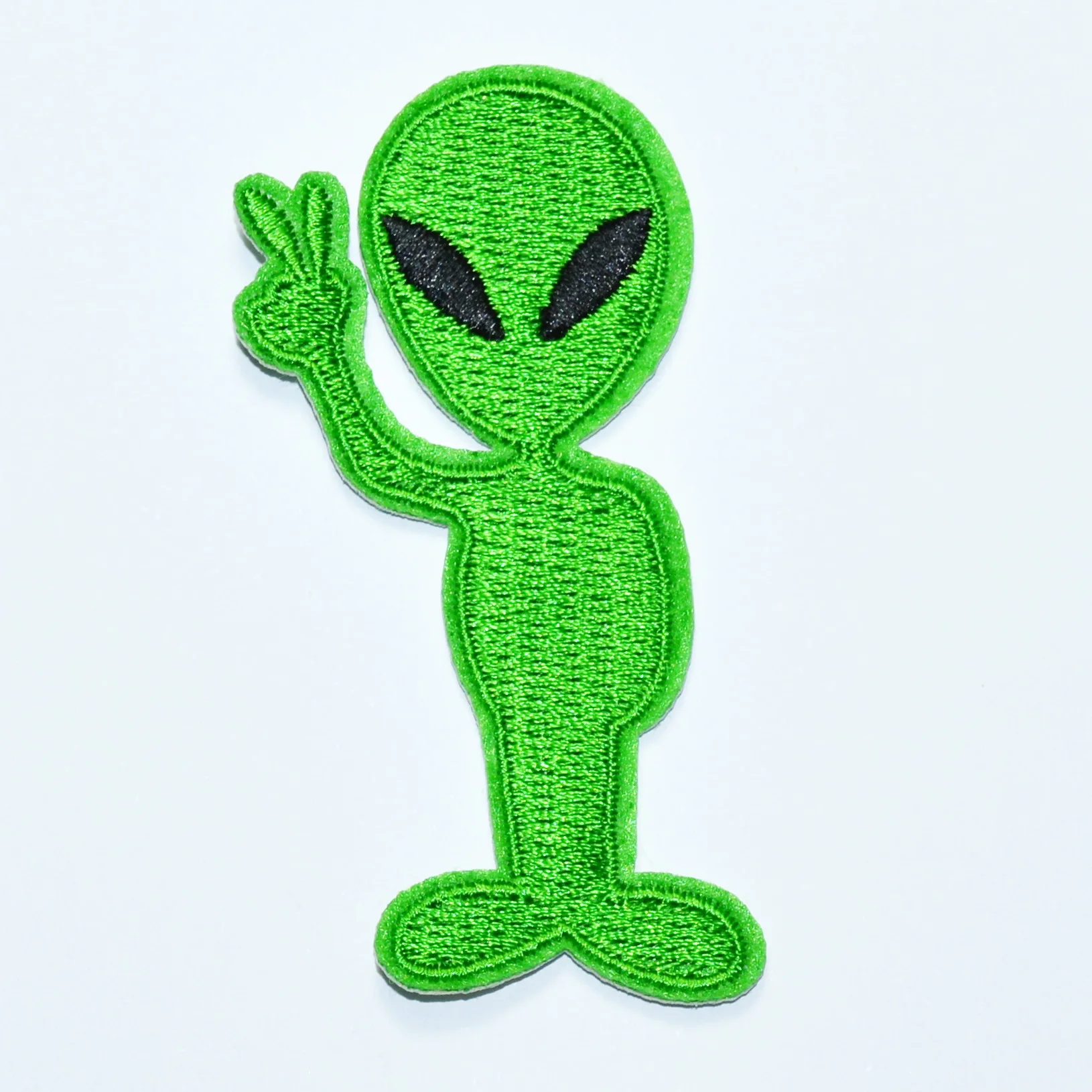 (5 pcs) Alien ufo flying saucer roswell area 51 retro sew applique iron on patch ( about 3.6 * 8 cm)