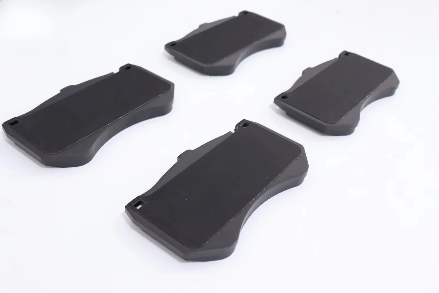

for #0004206800; 0004205800 front ceramic brake pads with carbon ceramic brake discs are suitable