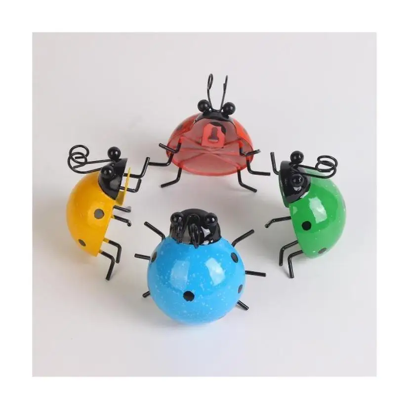 2026 New 1 Pcs Mini Metal Ladybug Beetle Fence Wall Hanging Ornament Statue Patio Garden Figurine Home Decor Creative Crafts