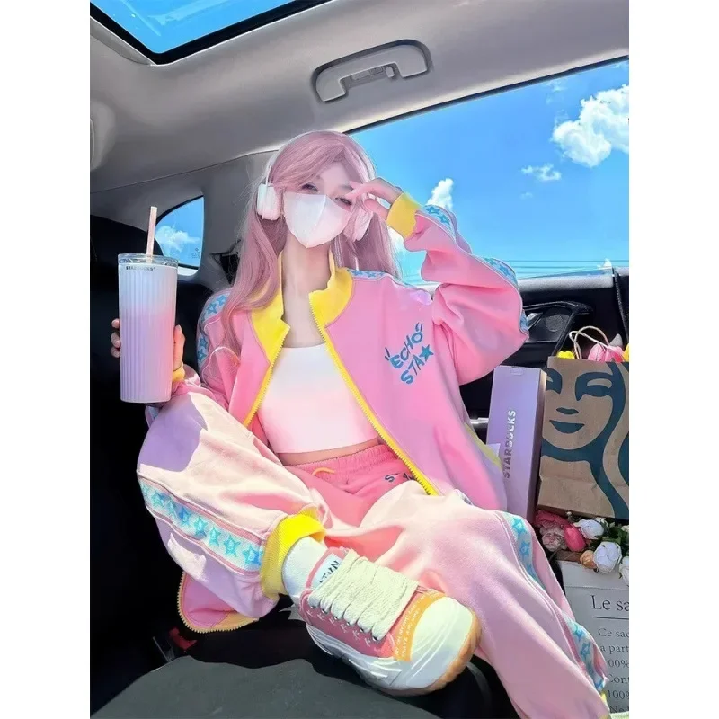 سترة صوفية عصرية فضفاضة فضفاضة لربيع وخريف 2025 من قطعتين بدلة رياضية ترفيهية من الدوبامين للسيدات