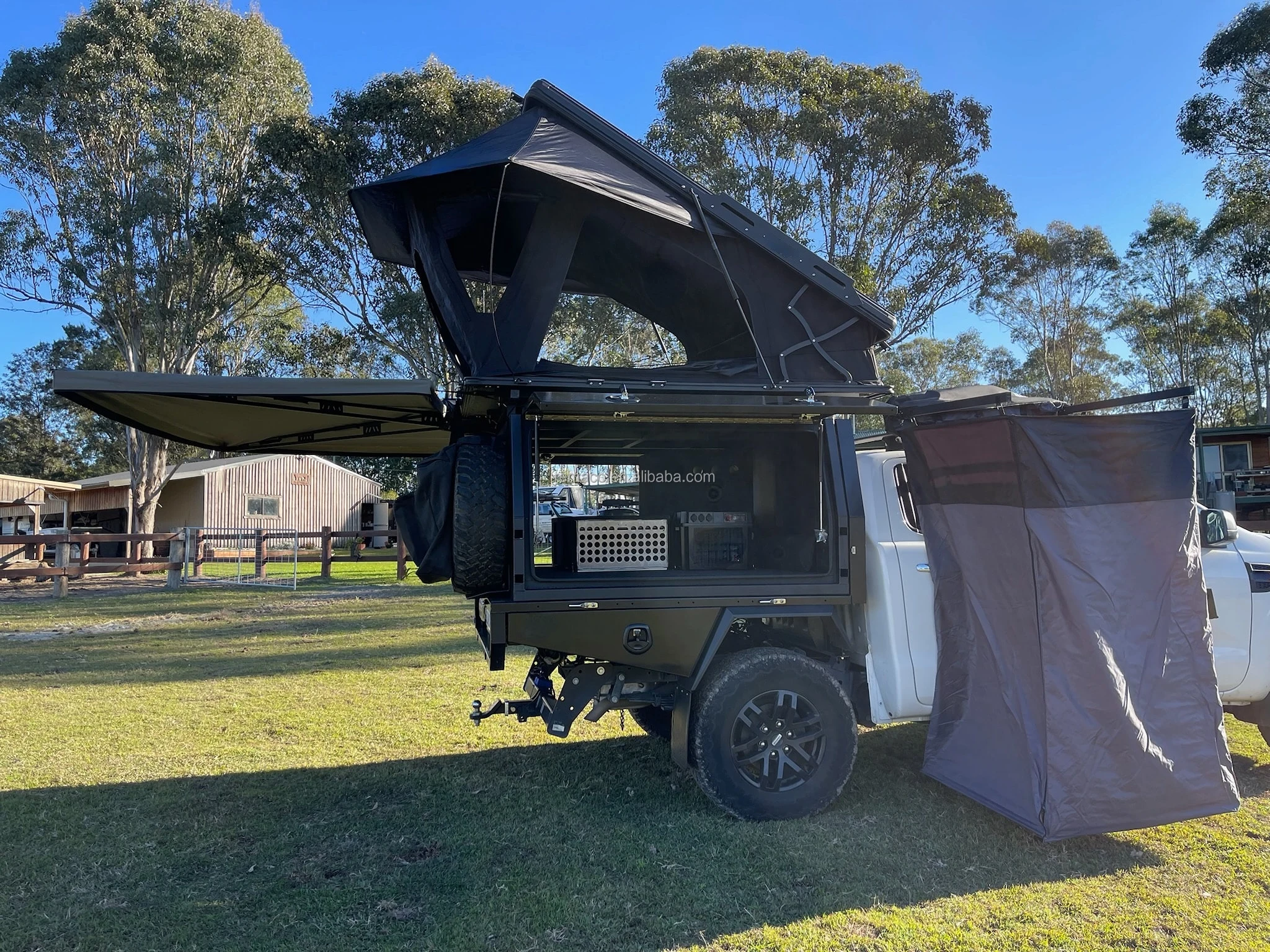 

China Import Overland Large Fold Out Car Hard Shell Solar Powered Roof Tents For Vehicles, Roof Tent