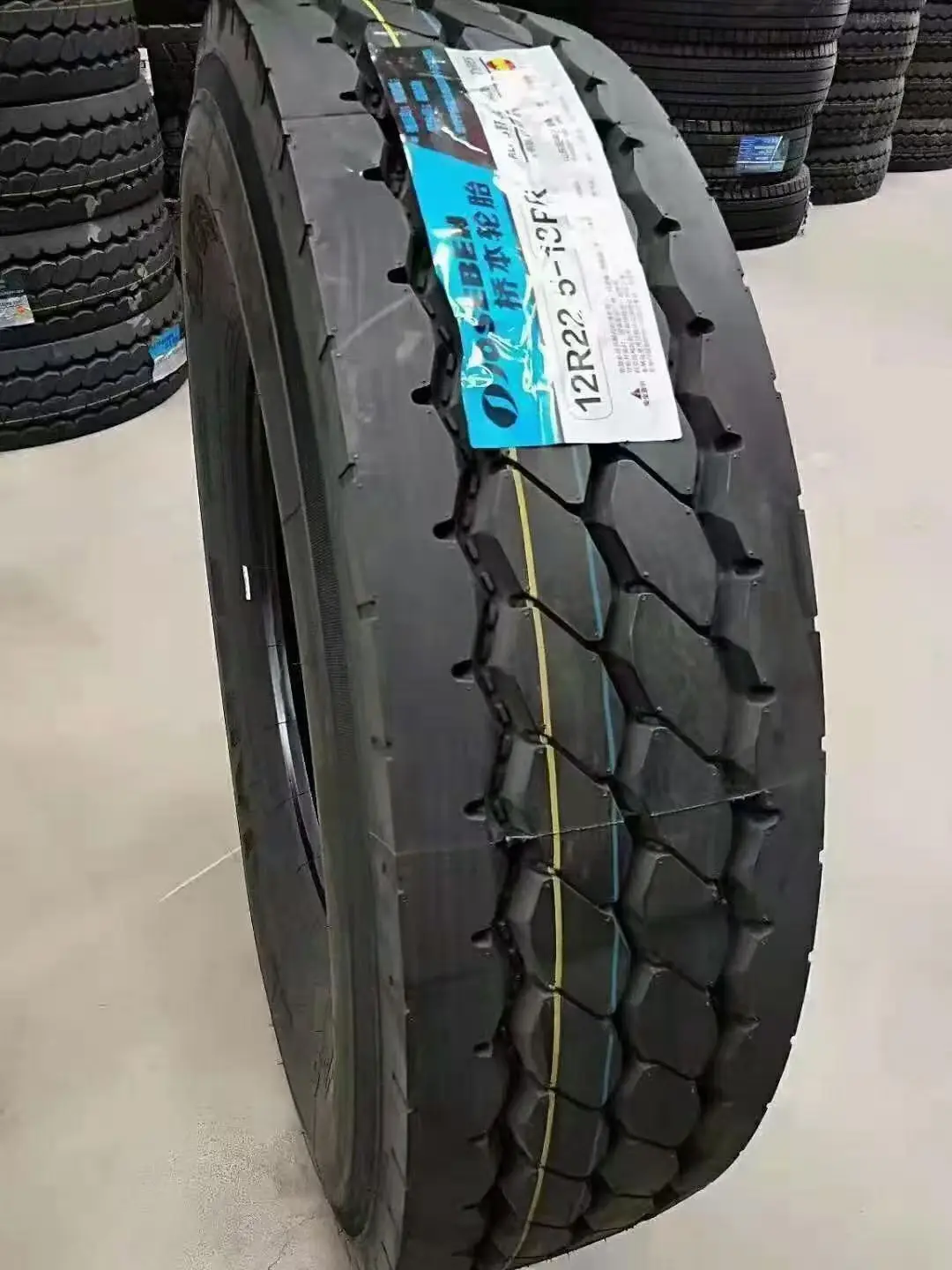 New 12R22.5 Off-Road Radial Tubeless Truck Tire