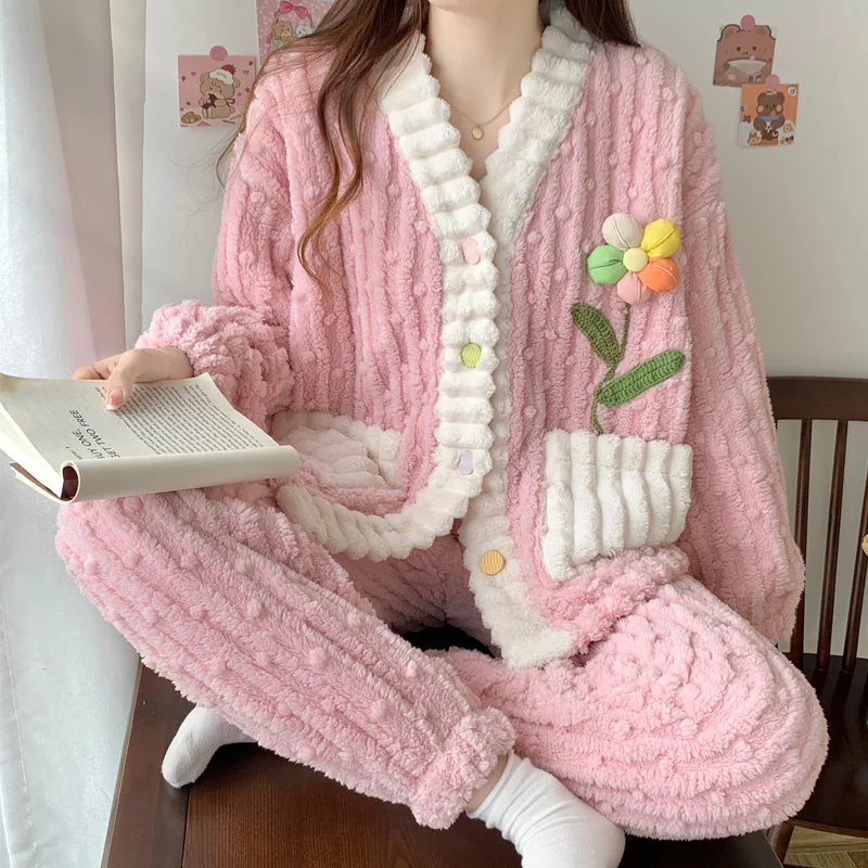 Winter New Thickened Warm Sleepwear Women's Coral Fleece Cardigan V-Neck Front Button Embroidery Sweet and Cute Flannel Home Fur