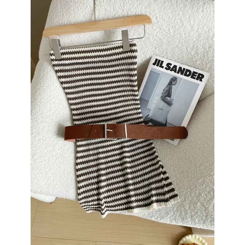 Fashionable One-shoulder Striped Camisole Vest Women Sleeveless Versatile Top Bustier Top with a Belt