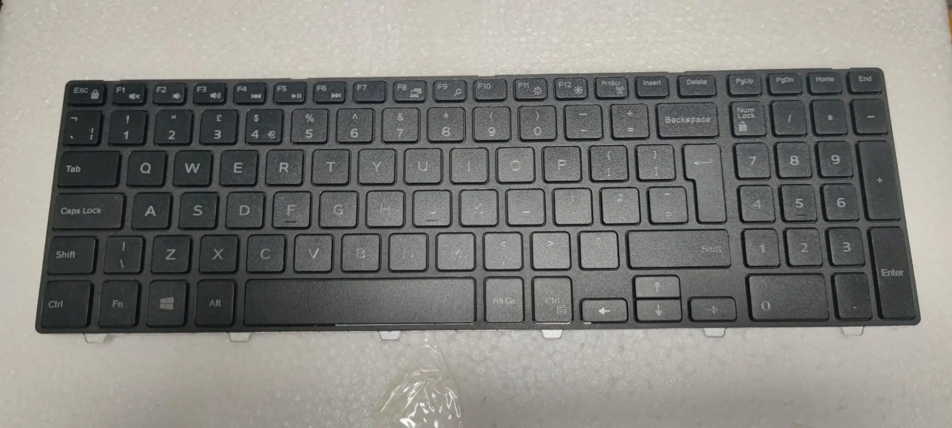 

UK Keyboard for Dell Vostro 3546 3561 3562 3565 3568 3572 3578 3549 3558 3559 no backlit