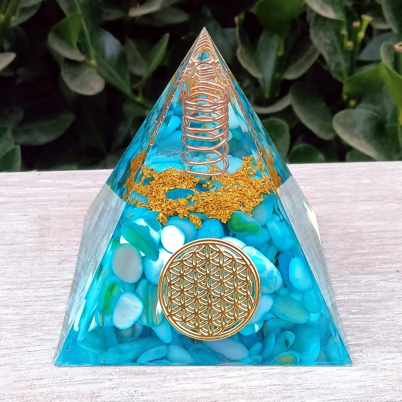 Energy Generator Orgone Pyramid Amethyst Peridot Healing Natural Crystal Reiki Chakra Generator Orgonite Pyramid Meditation Tool