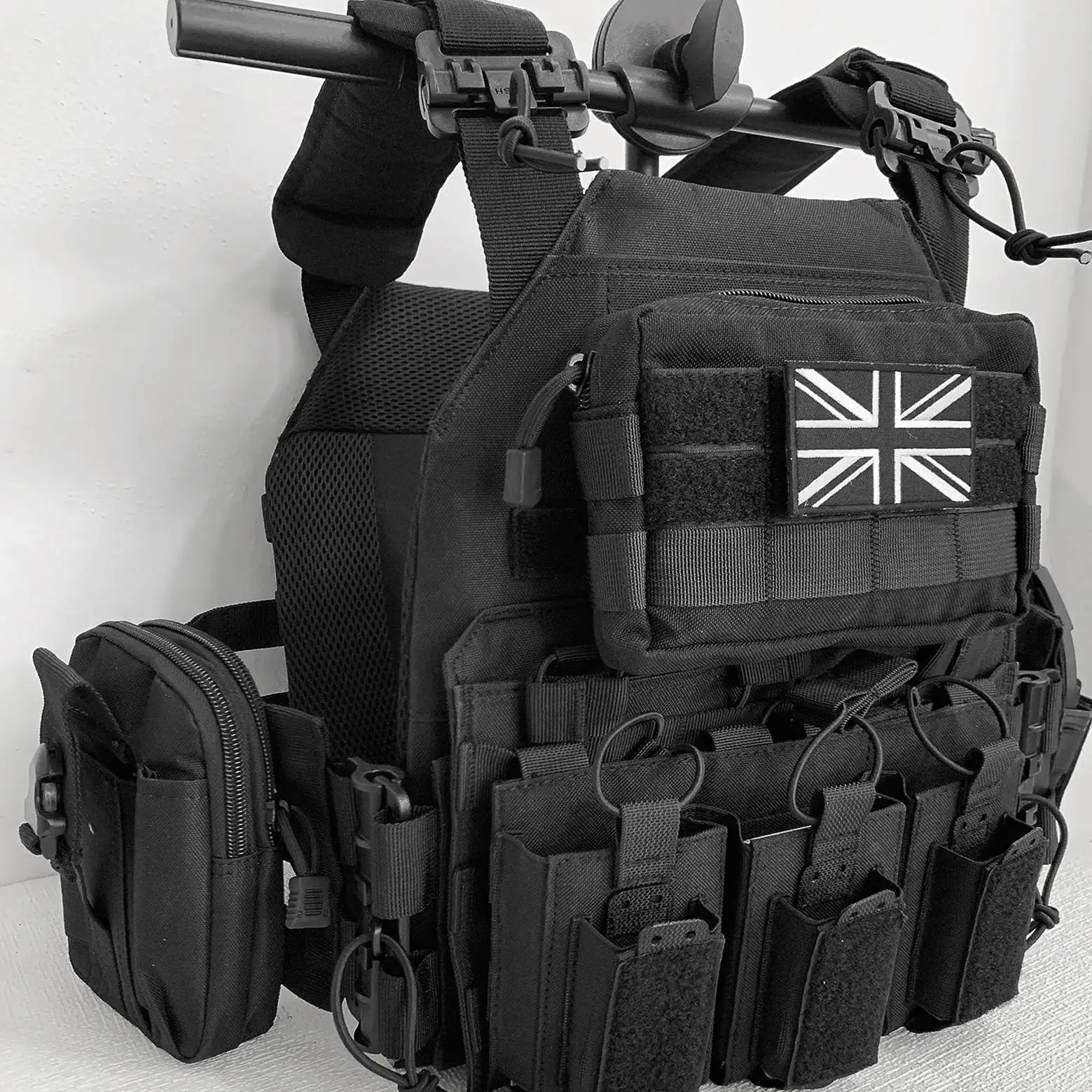Outdoor Black Tactical Vest, Ghost Cosplay Equipment, Breathable JPC, Multi-functional Suit and Vest for The Field