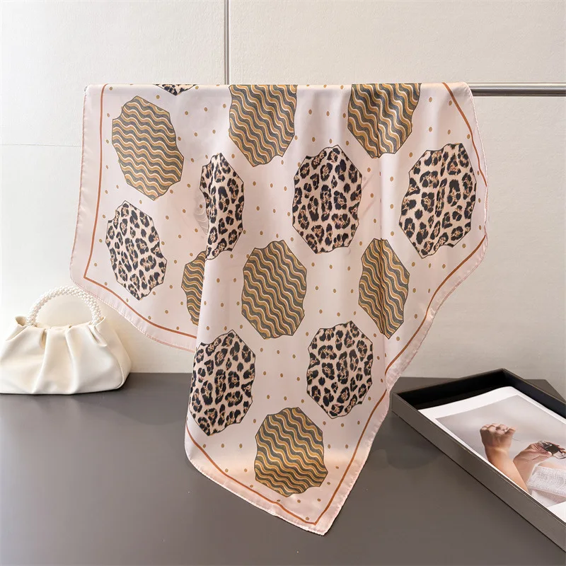 

Элегантный женский шарф с квадратным принтом 70 см, шелковые атласные шарфы, шаль, пляжная весенне-летняя повязка на голову, хиджаб, бандана, накидка Bufanda Lady