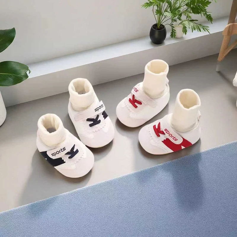 

NEW Winter Baby Boots, Infant Girls Boys Warm Fashion Solid Shoes with Fuzzy Balls First Walkers Kid Shoes 0-18M High Quality