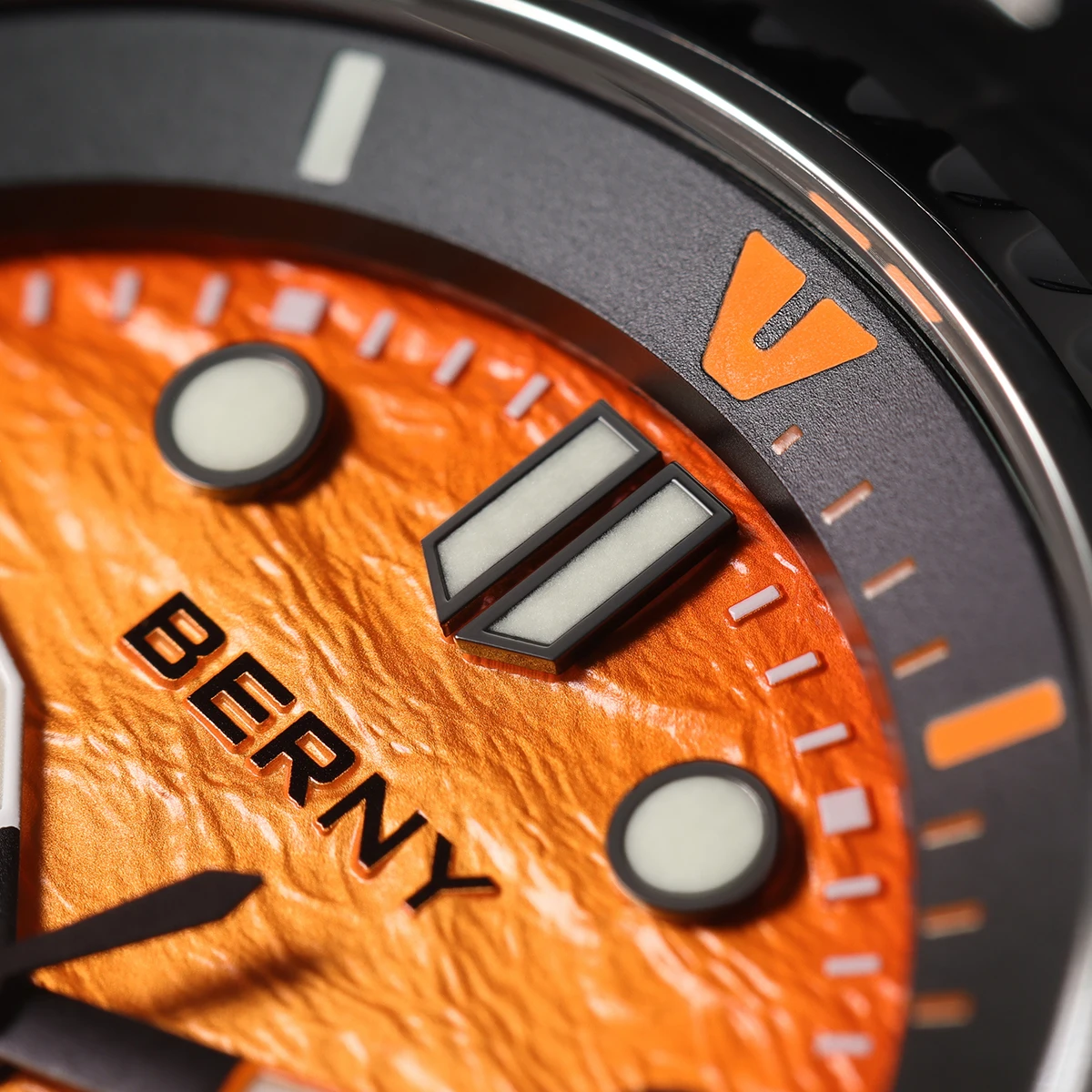 BERNY Automatic Diver Watch for Men Top Luxury Sapphire 316L Steel New Wave Dial 200M Waterproof Mechanical Diving Men's Watches