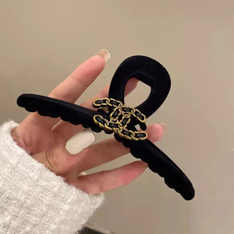 2026 سلسلة معدنية جديدة مزدوجة C مشبك قبضة بلوري مشبك سمك القرش ملحقات شعر نسائية مشبك حافة مشبك شعر حلقة شعر