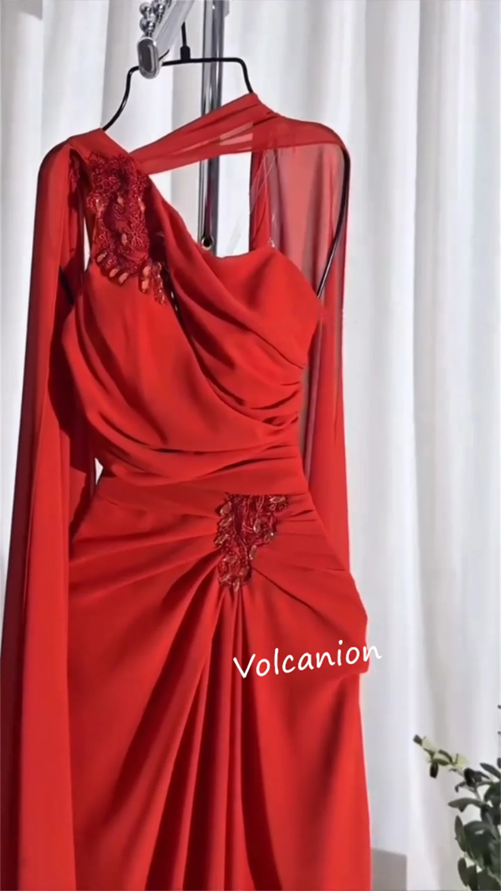 Gaun Midi A-line Satu Bahu Manik-manik Applique Sifon Kustom Acara Dipesan Lebih Dahulu Pesta Prom Sederhana Elegan