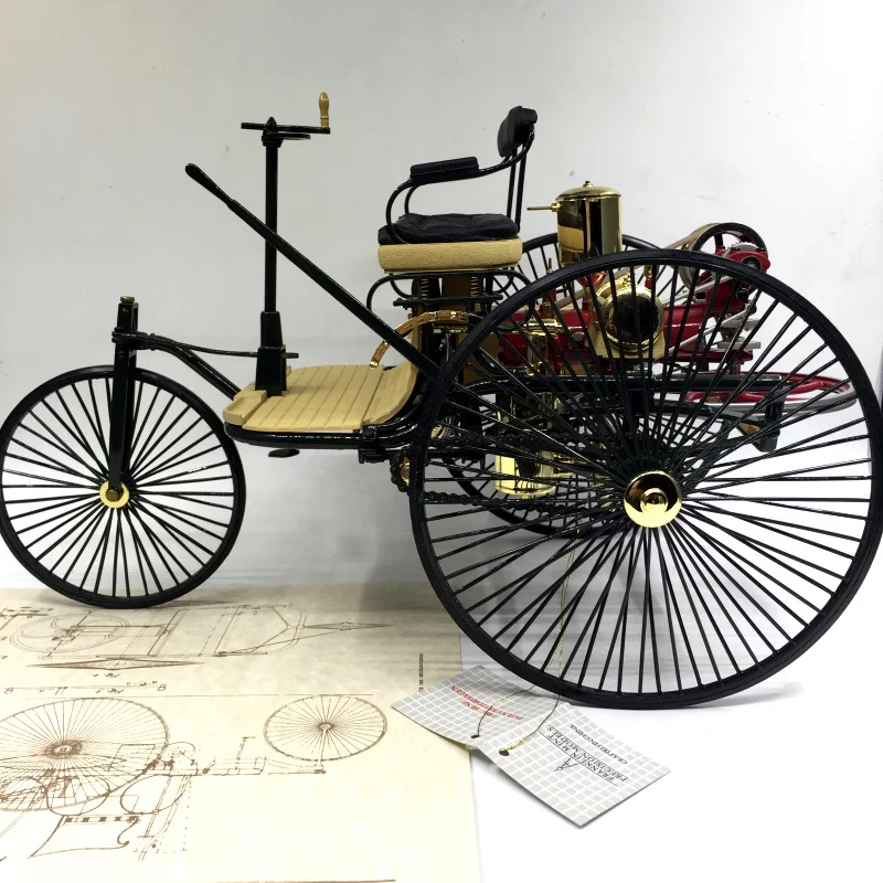 

Fine 1/8 New Arrival Special Price Die-cast Metal 1886 World's First Car Model Furniture Display Collection Toys For Children