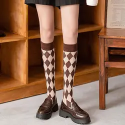 Women Knee-high Stockings College Style Rhombus Plaid Knee Socks Autumn Winter Keep Warm Female Sock Fashion Ladies Long Socks