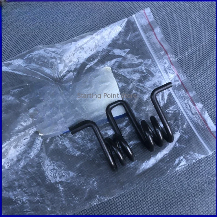 

Suitable for Wuling Marathon Minivan 14/S/S1/S3/PIUS Rongguang New Card New Journey Clutch Pedal Return Spring