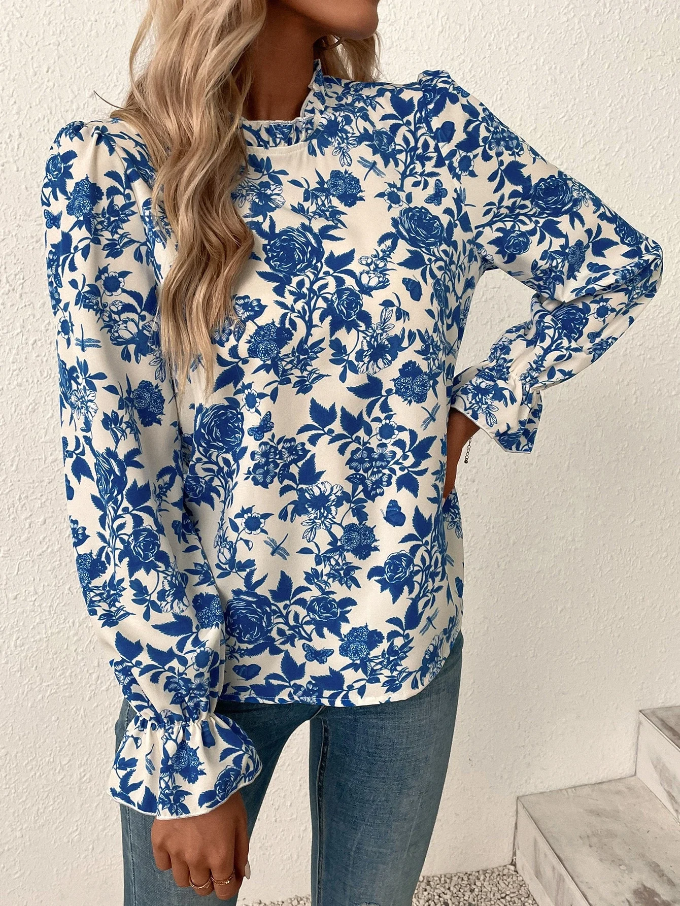 

Blue And White Floral Print Flounce Sleeve Blouse Women Casual Long Sleeve Ruffled Collar Top