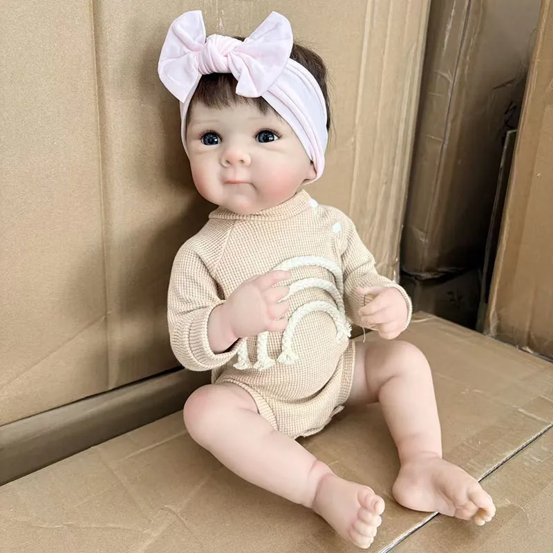 48 cm große Reborn-Babypuppe „Bettie“ mit eingewachsenem Haar, niedliche Ganzkörper-Vinylpuppe