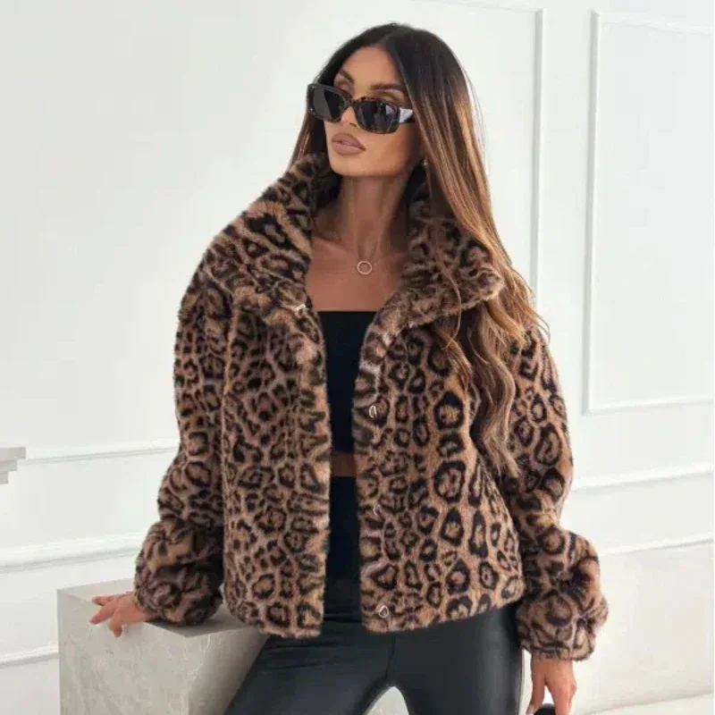 Chaqueta corta de piel con estampado de leopardo para mujer, abrigo sintético a la moda, otoño e invierno