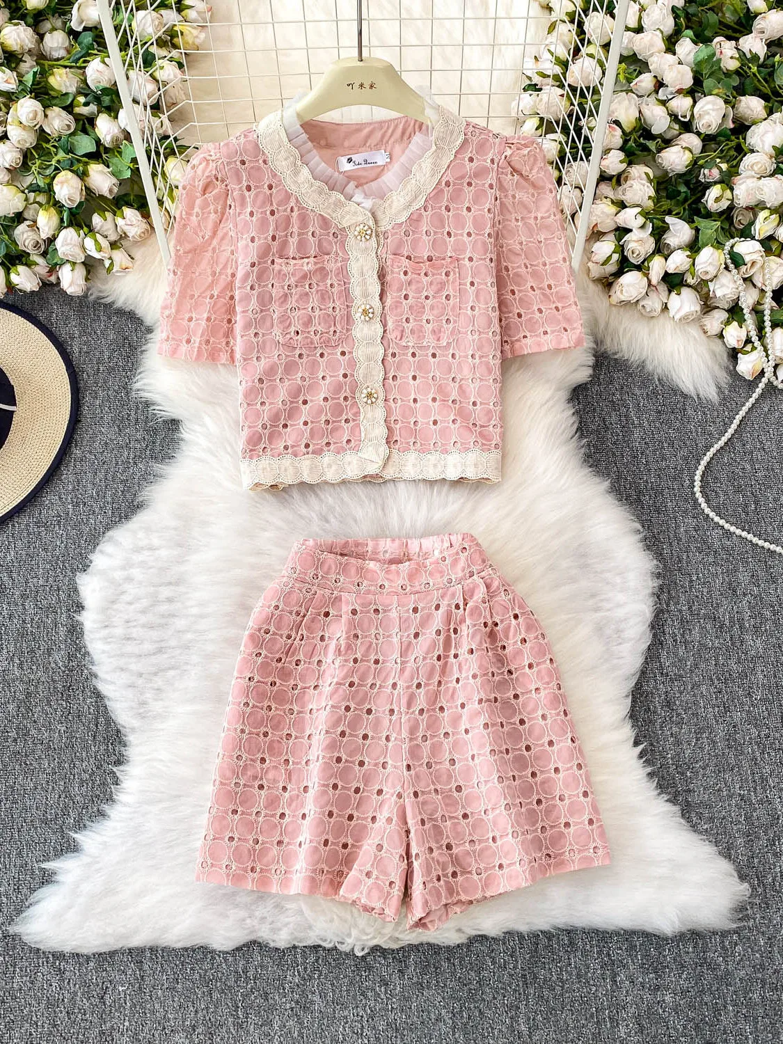 

Комплект утягивающих брюк с высокой талией и кружевом с вышивкой, круглый топ на пуговицах с цветами для молодых женщин