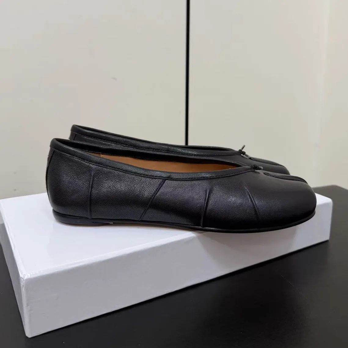 Zapatos de ballet planos de piel de oveja con diseño plegable, estilo Tabi de dos dedos, con punta de pezuña de cerdo, de un solo paso, talla 42